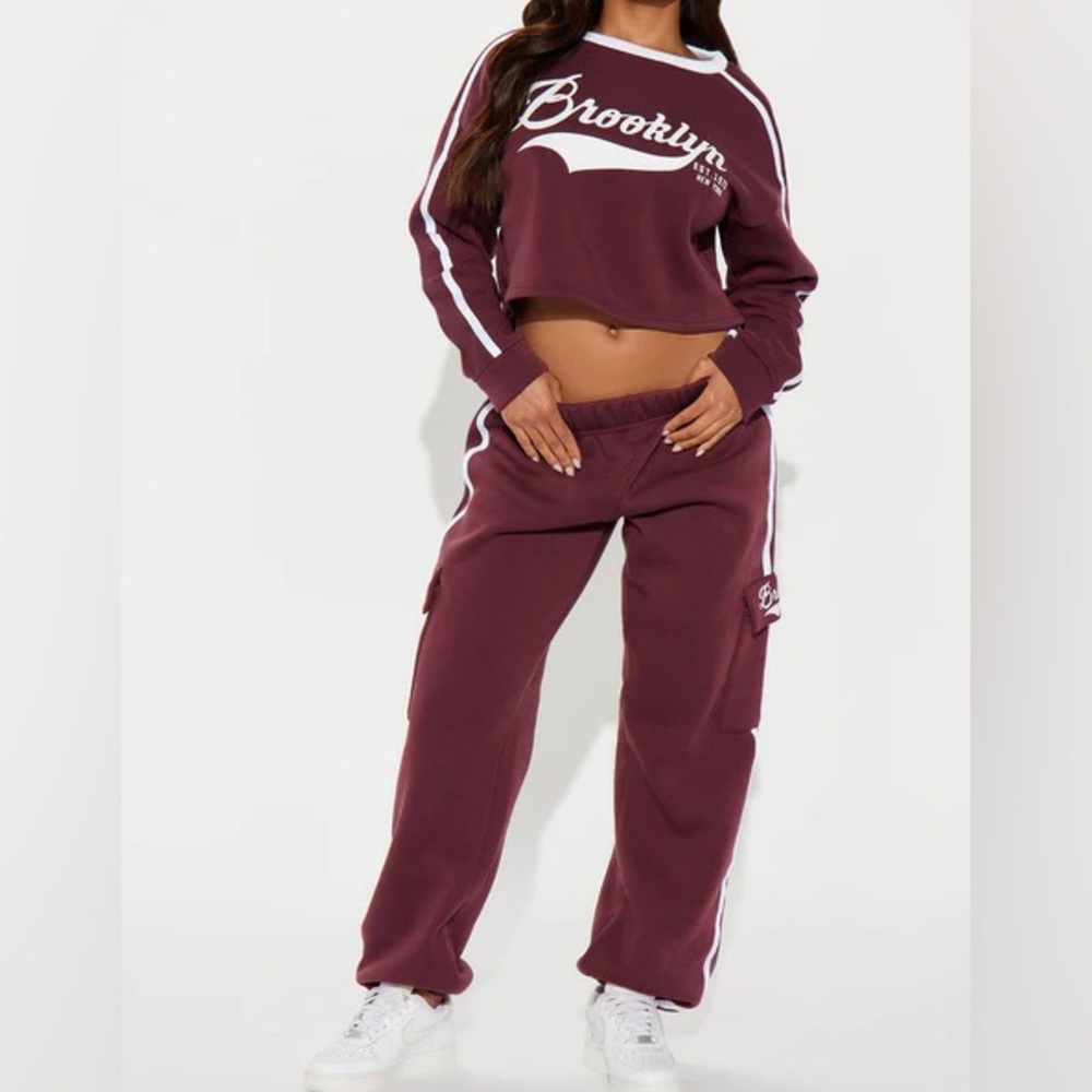 Fashion Nova Burgundy Women's Tracksuit jogger Set size medium